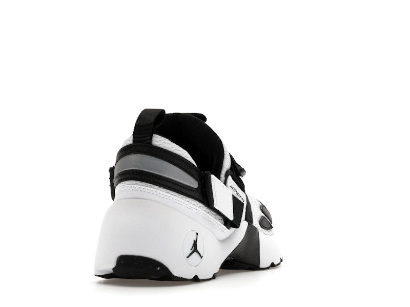 Jordan Trunner LX White Black (Women's)