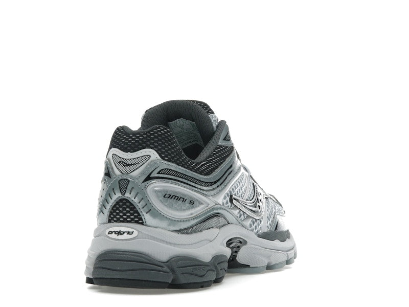 Saucony ProGrid Omni 9 Microchip
