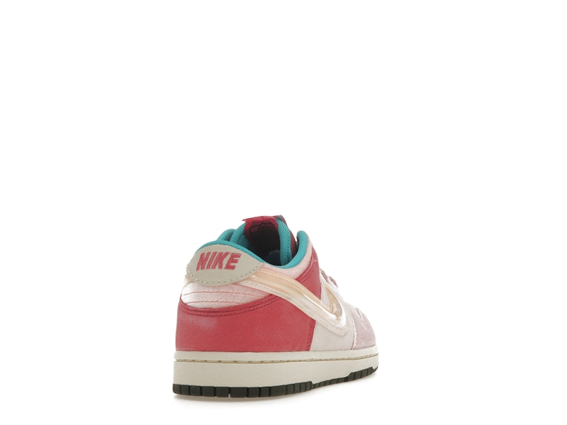 Nike Dunk Low Social Status Free Lunch Strawberry Milk (PS)