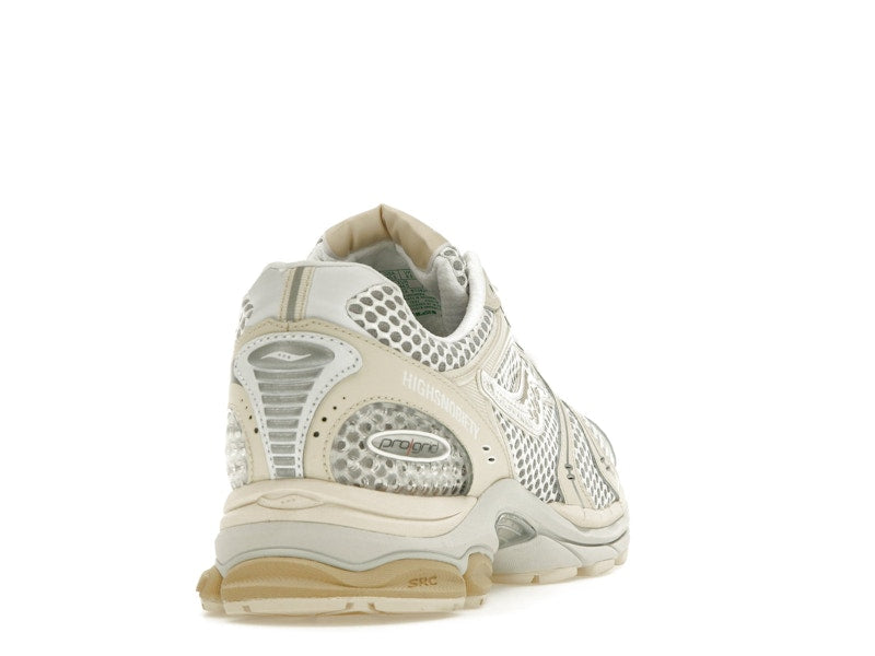 Saucony ProGrid Triumph 4 Highsnobiety Cream