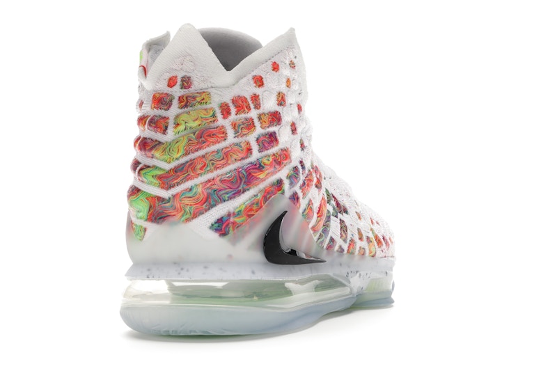Nike LeBron 17 Air Command Force