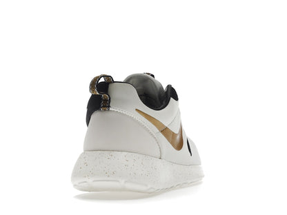 Nike Roshe Run Gold Trophy