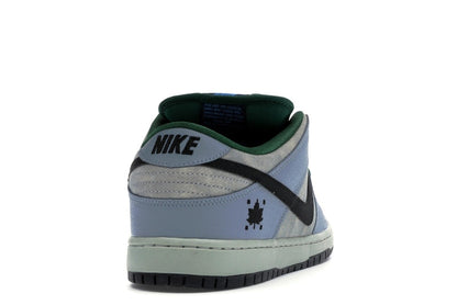 Nike SB Dunk Low Maple Leaf Central Park