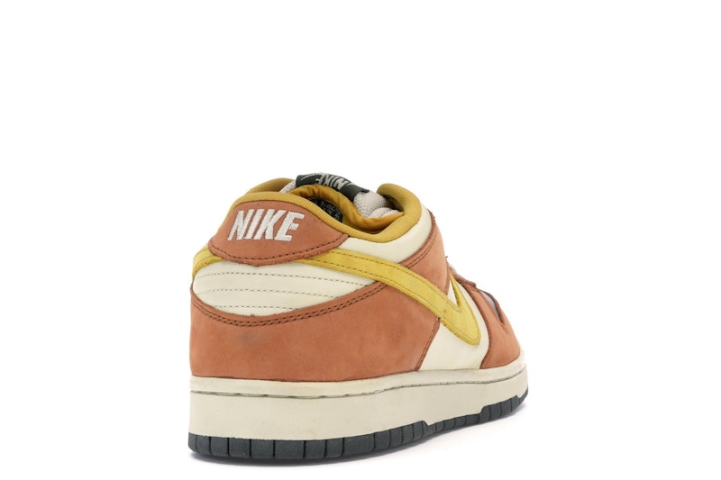 Nike SB Dunk Low Vapour Mineral Yellow