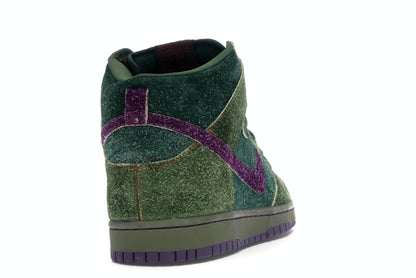 Nike SB Dunk High Skunk 420