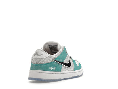 Nike SB Dunk Low April Skateboards (PS)