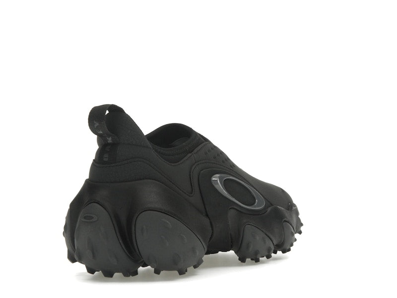 Oakley Edge Icon Slip On Black