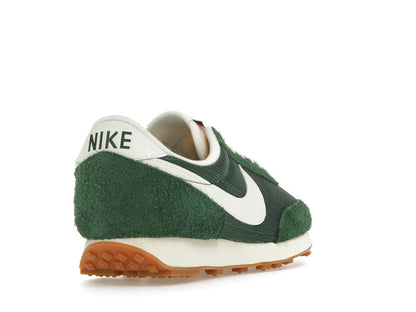 Nike Daybreak Vintage Fir (Women's)