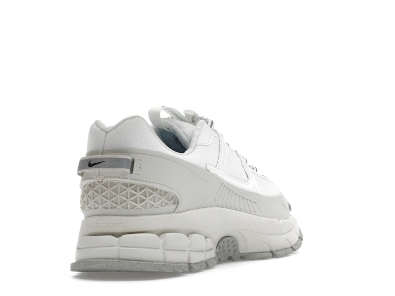 Nike Zoom Vomero Roam Summit White Light Bone Light Iron Ore