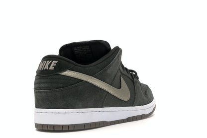 Nike SB Dunk Low Sequoia White Gum