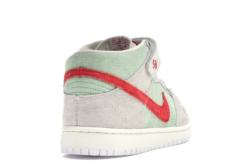 Nike SB Dunk Mid White Widow
