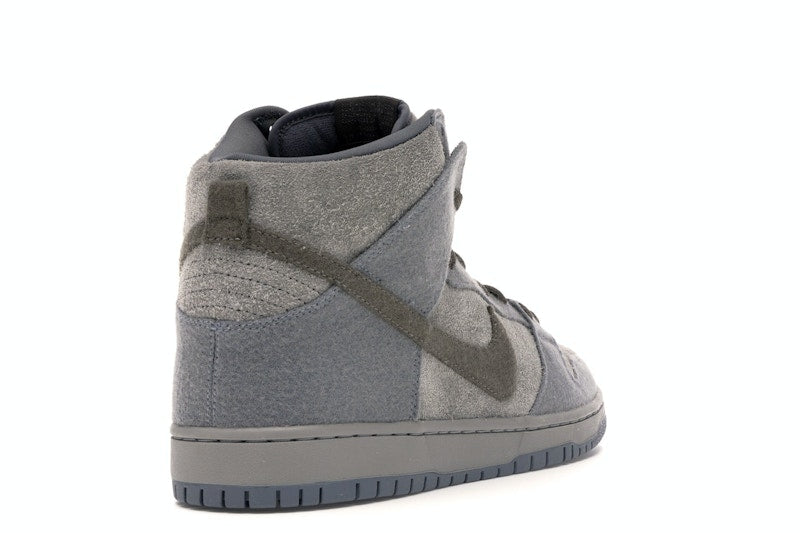 Nike SB Dunk High Tauntaun