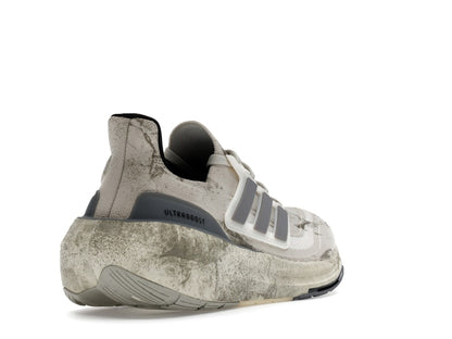 adidas Ultra Boost Light Worn-Out