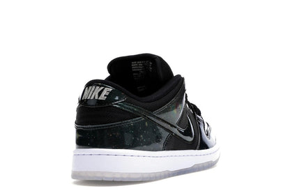 Nike SB Dunk Low 420 Intergalactic