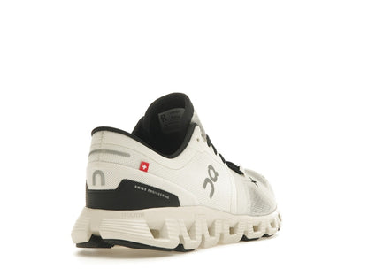 On Running Cloud X 3 White Black (Women's)