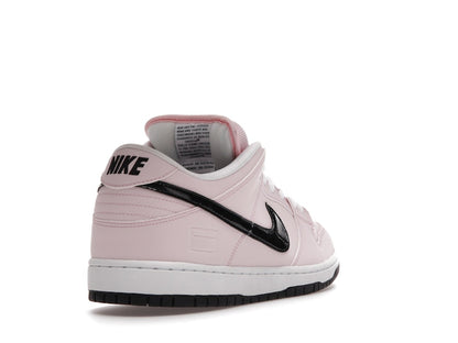 Nike SB Dunk Low Pink Box
