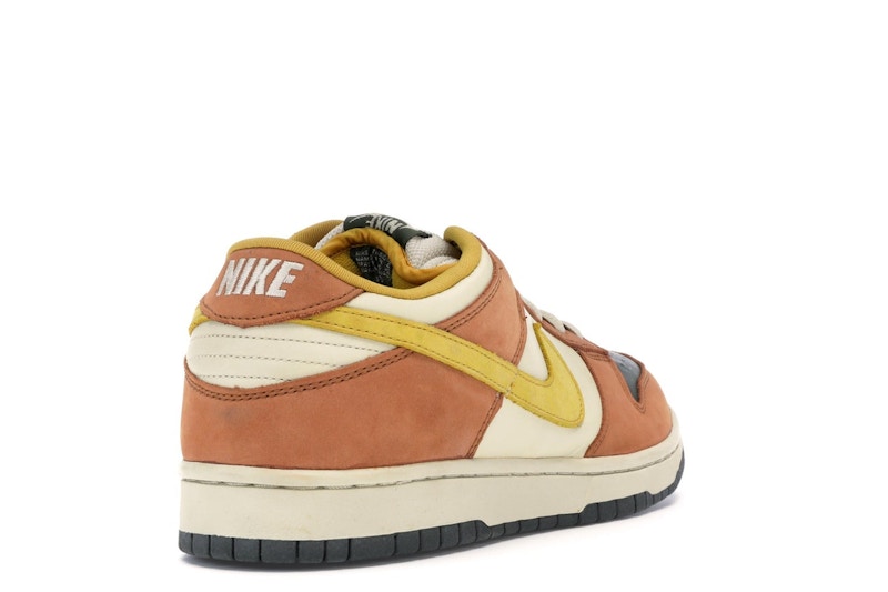 Nike SB Dunk Low Vapour Mineral Yellow
