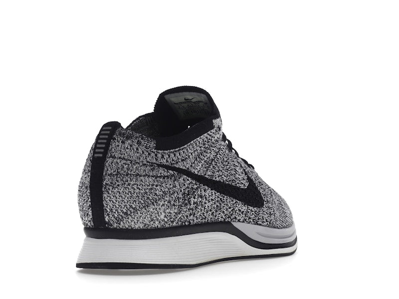Nike Flyknit Racer Oreo