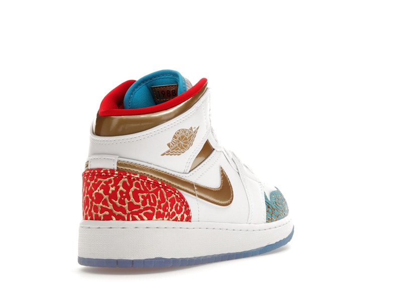 Jordan 1 Mid Sneaker School NC to Chicago (GS)
