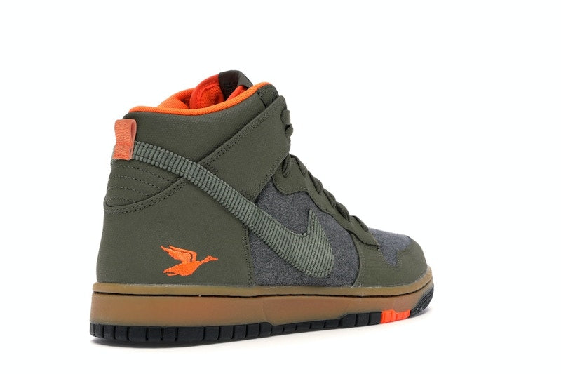Nike Dunk CMFT Swoosh Social Club Olive