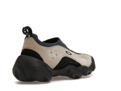 Oakley Factory Team Flesh Sandal Brain Dead Sand Navy