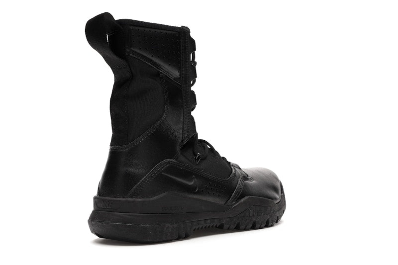 Nike Special Field Boot 8 Inch Black