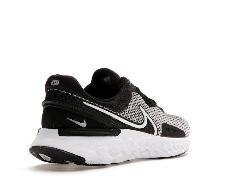 Nike React Miler 3 Black Metallic Silver