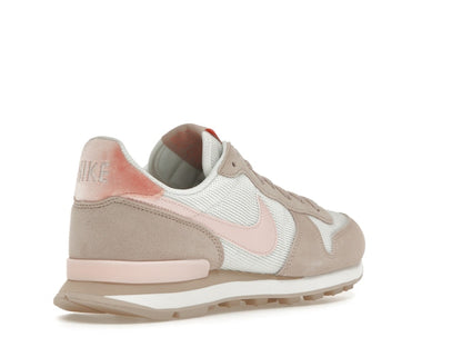 Nike Internationalist Summit White Light Madder Root (Women's)