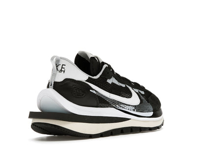 Nike Vaporwaffle sacai Black White
