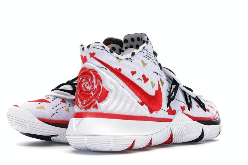 Nike Kyrie 5 Sneaker Room Mom White