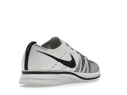 Nike Flyknit Trainer White Black