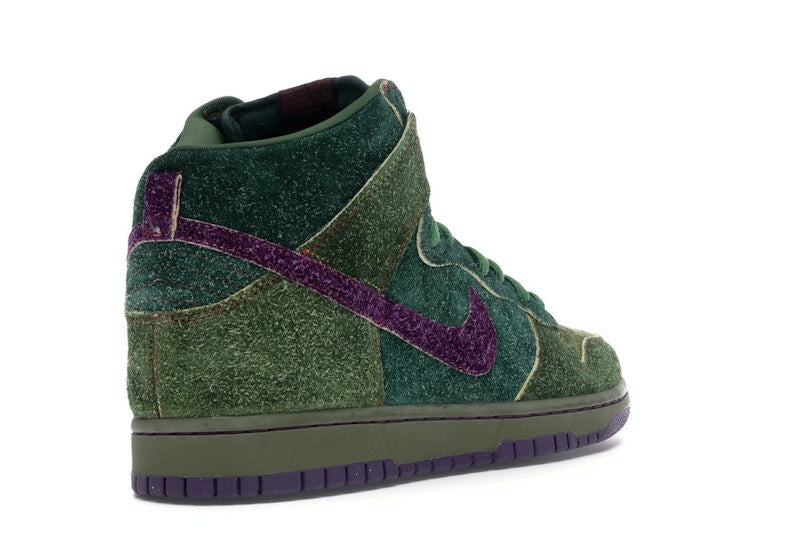 Nike SB Dunk High Skunk 420
