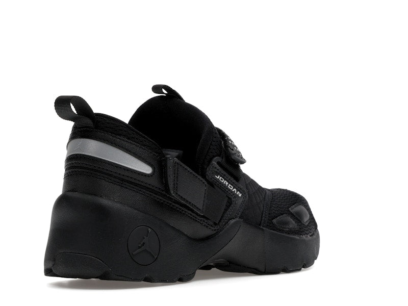 Jordan Trunner LX Triple Black (Women's)