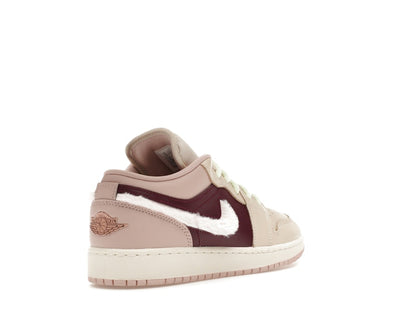 Jordan 1 Low SE Fur Swoosh (GS)
