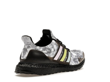 adidas Ultra Boost Sky Tint Black