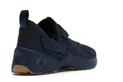 Jordan Trunner LX Navy Gum