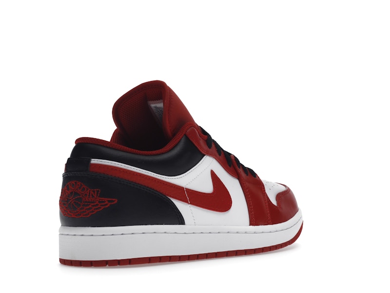 Jordan 1 Low Bulls