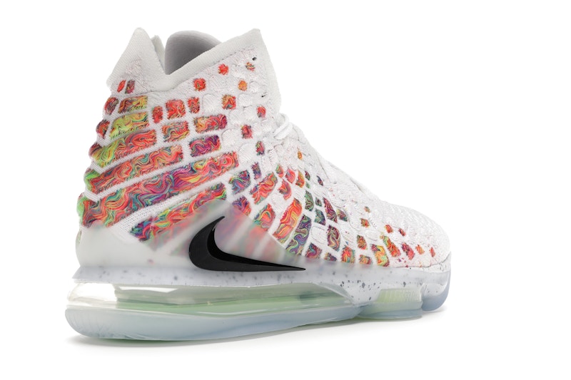 Nike LeBron 17 Air Command Force