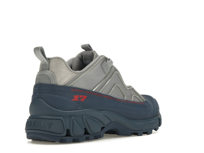 Burberry Arthur Warm Grey Oceanic Blue