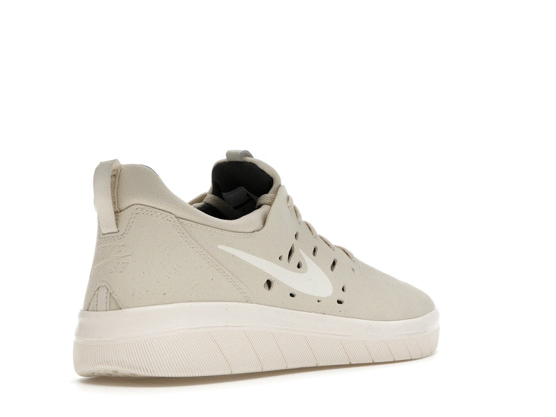 Nike SB Nyjah Free Beach