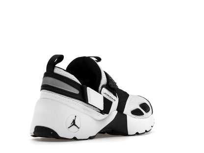 Jordan Trunner LX White Black (Women's)