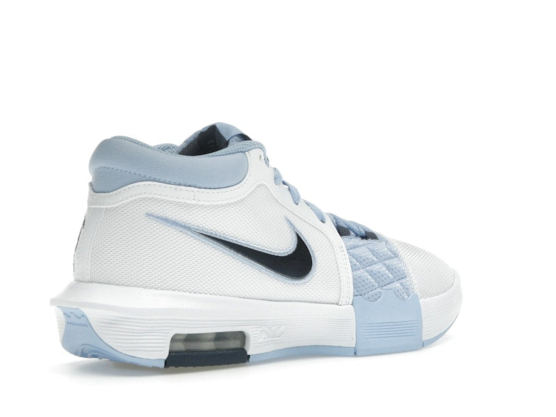 Nike LeBron Witness 8 UNC