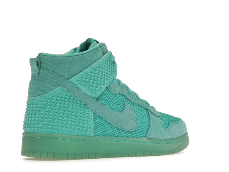Nike Dunk CMFT Premium Light Retro