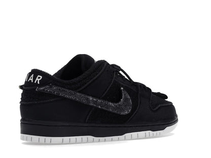 Nike SB Dunk Low Gnarhunters