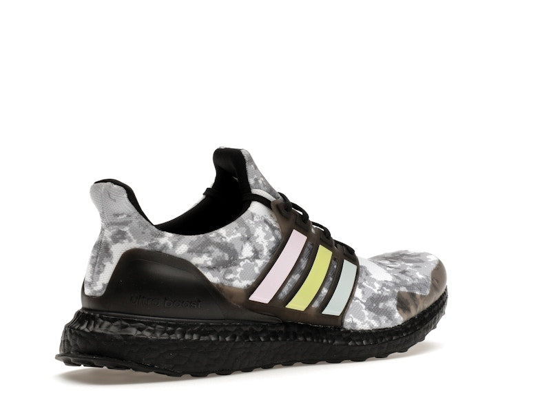 adidas Ultra Boost Sky Tint Black