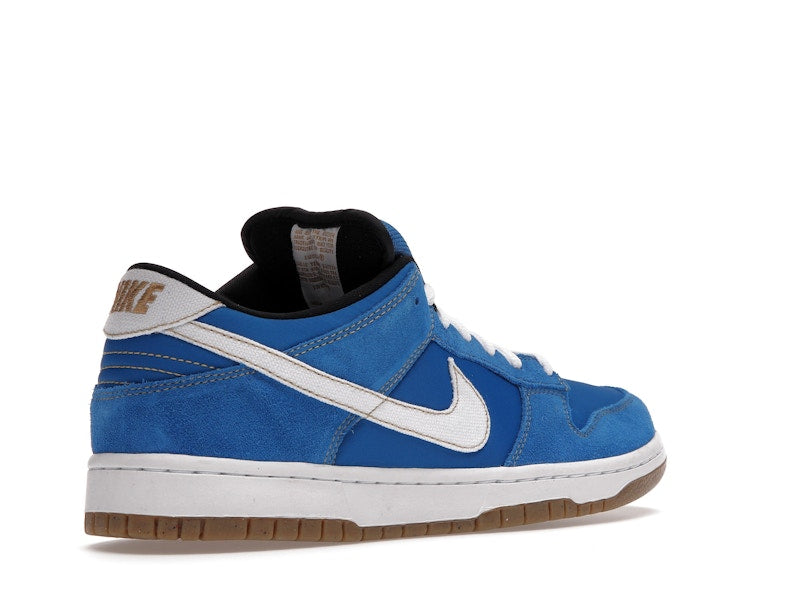 Nike SB Dunk Low Street Fighter Chun Li