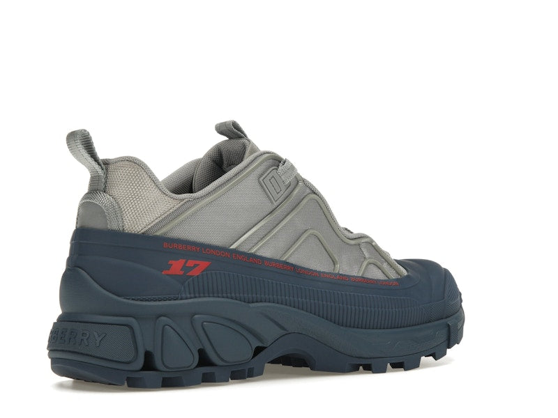 Burberry Arthur Warm Grey Oceanic Blue
