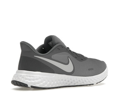 Nike Revolution 5 Cool Grey
