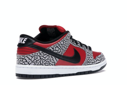 Nike SB Dunk Low Supreme Red Cement (2012)