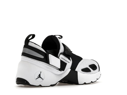 Jordan Trunner LX White Black (Women's)